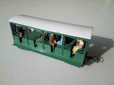 Hudson Trailer with Footboards
